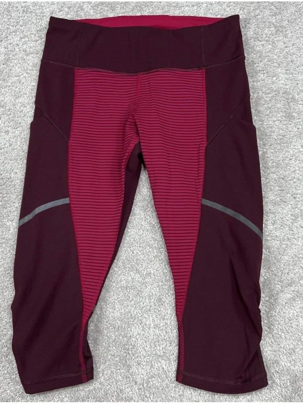 Lululemon Hop To It Crop in Bordeaux‎ Drama & Hyper Stripe Bumble Berry